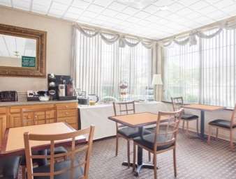 Travelodge Inn & Suites แลแธม ร้านอาหาร รูปภาพ